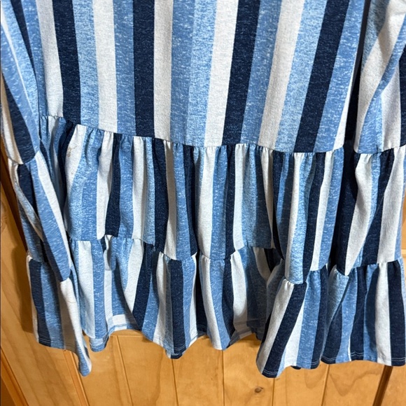 LuLaRoe Blue Striped Blouse - Picture 5 of 6
